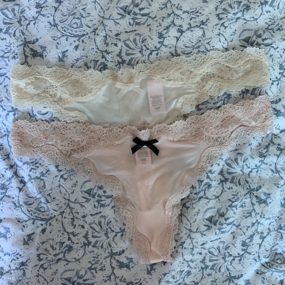 NWOT Victoria’s Secret Thongs